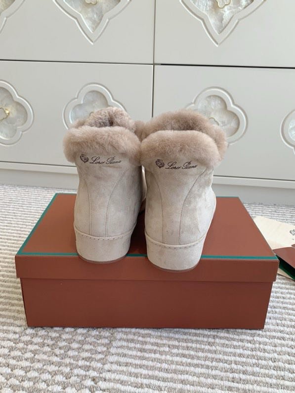 Замшевые кроссовки на меху фото 6