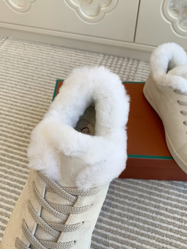 Замшевые кроссовки на меху фото 6