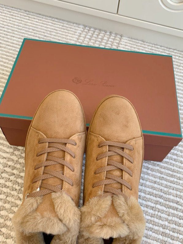 Suede sneakers on fur фото 6