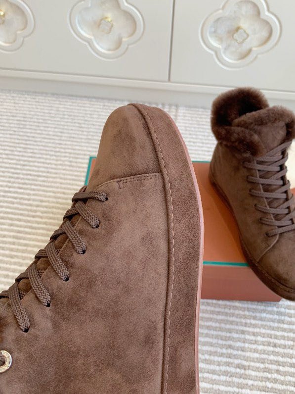 Замшевые кроссовки на меху фото 7