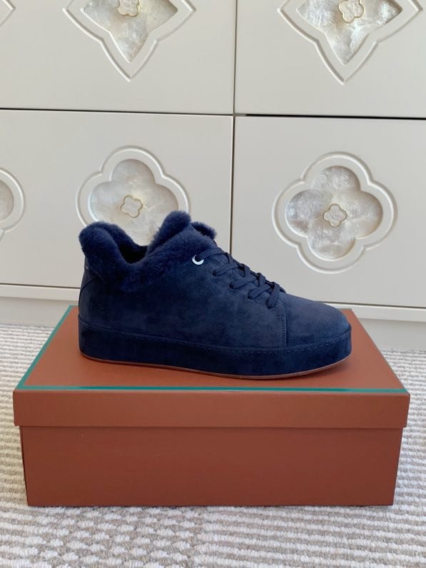 Замшевые кроссовки на меху фото 7