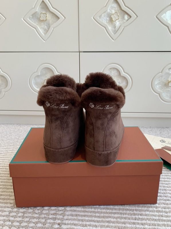 Замшевые кроссовки на меху фото 9