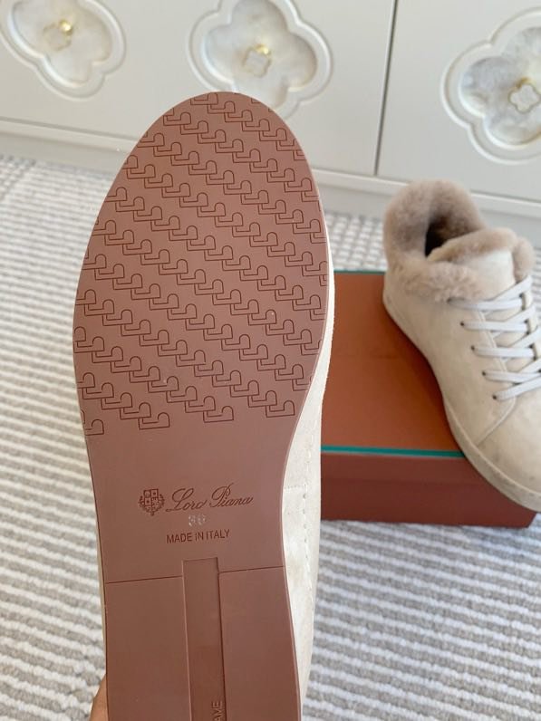 Замшевые кроссовки на меху фото 9