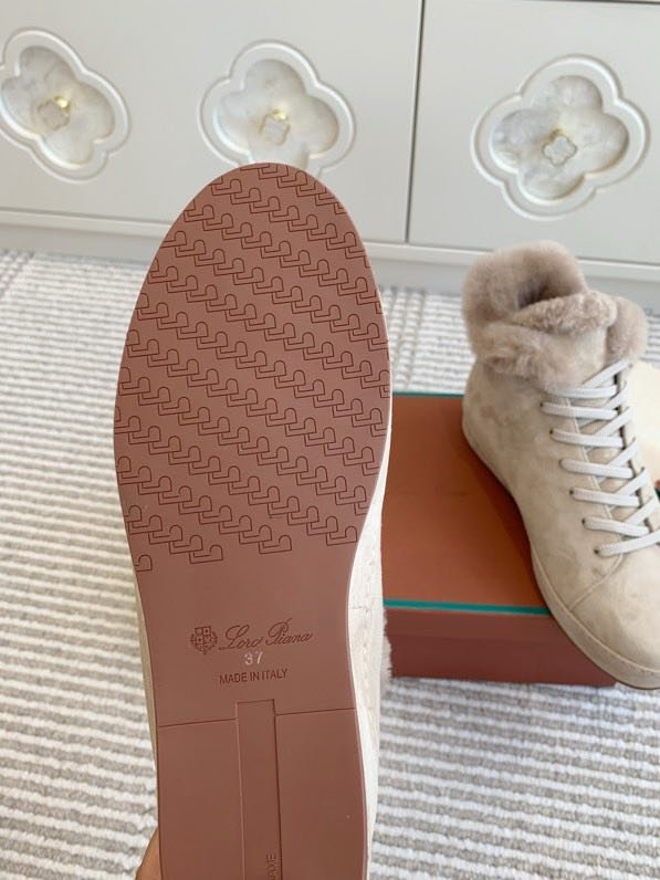 Замшевые кроссовки на меху фото 9