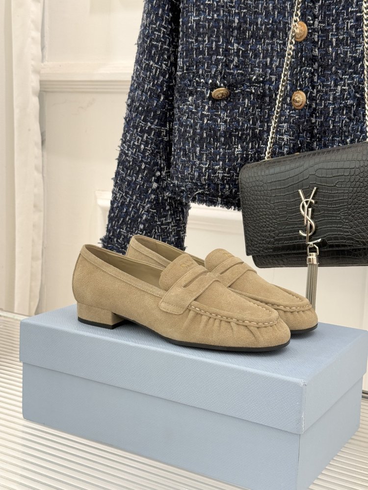 Suede лоферы on low heel