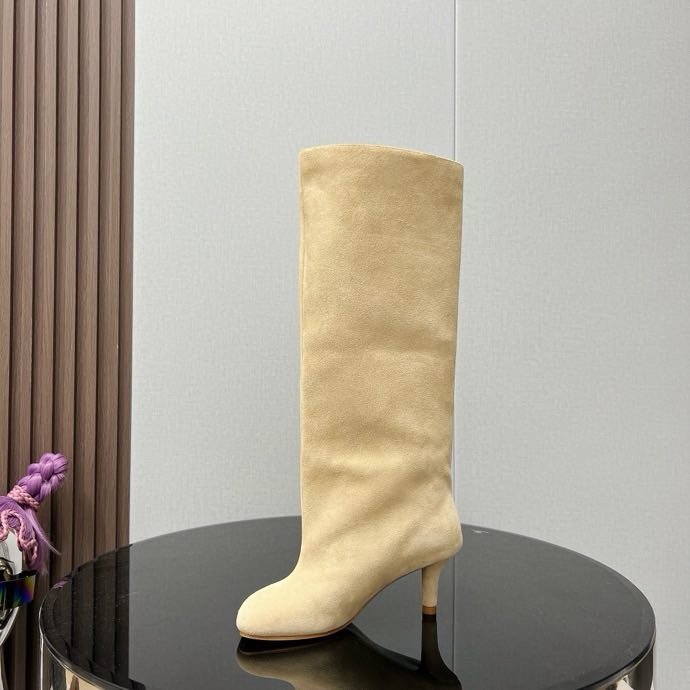 Замшевые сапоги на среднем каблуке фото 2