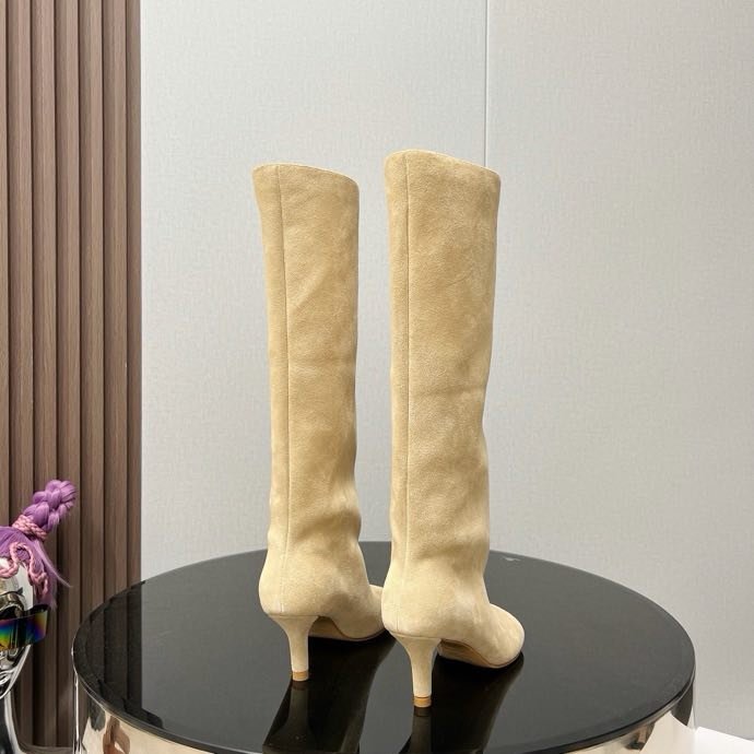 Замшевые сапоги на среднем каблуке фото 4