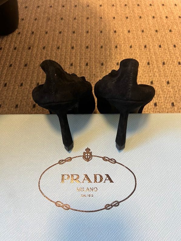 Замшеві туфлі на низькому підборах з гострим носком фото 6