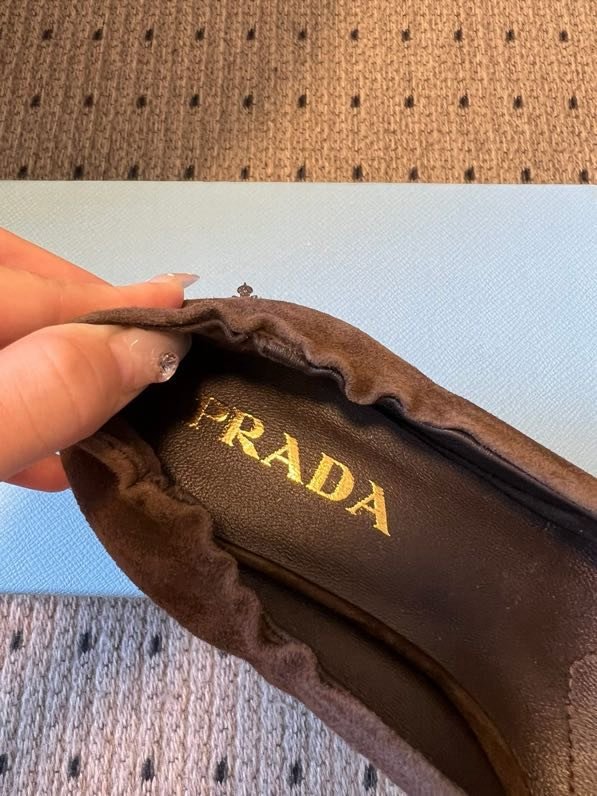 Замшеві туфлі на низькому підборах з гострим носком фото 9