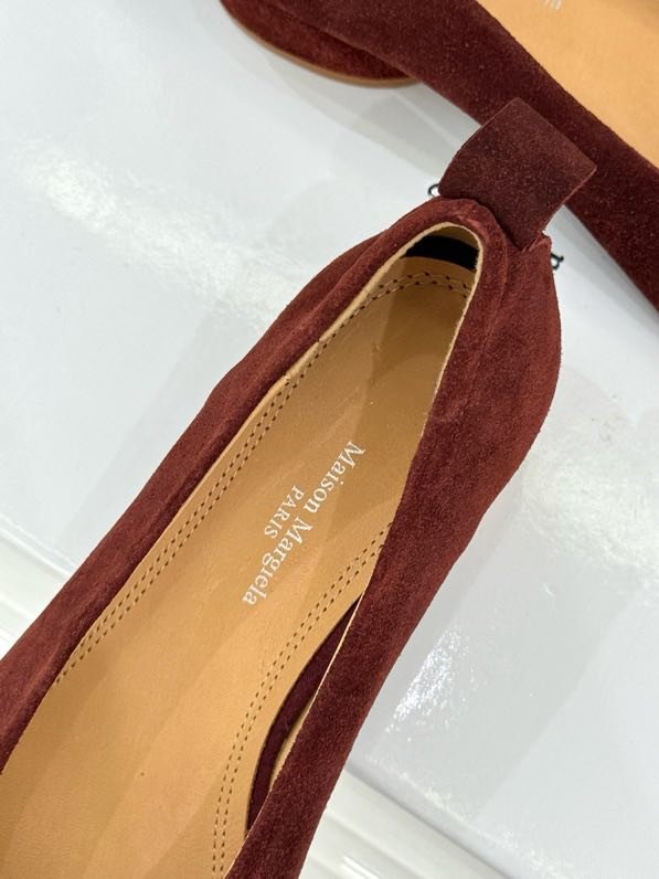 Замшевые туфли tabi с раздвоенным носком фото 3