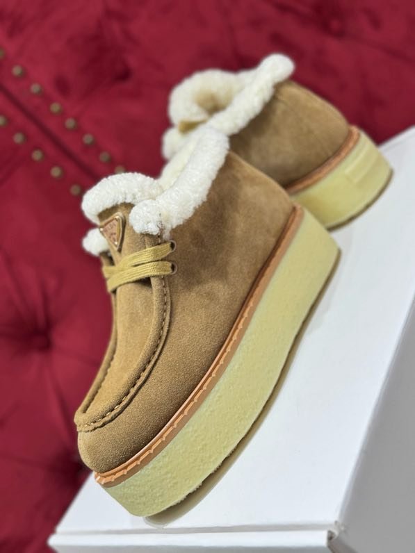 Замшевые зимние ботинки на платфоме фото 6