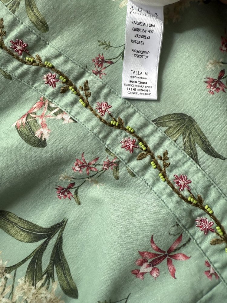 Зеленое платье на тонких бретелях фото 8