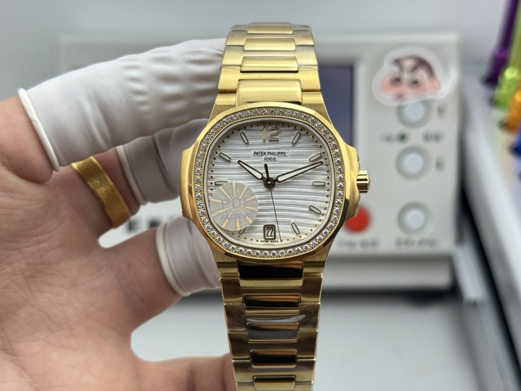 Женские часы 35 мм Patek Philippe Nautilus 7118 с автоматическим механизмом