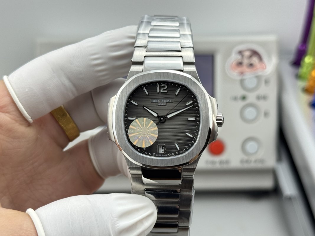 Женские часы 35 мм Patek Philippe Nautilus 7118 с автоматическим механизмом