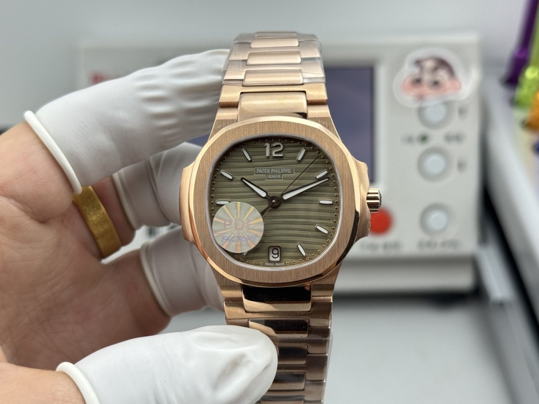 Женские часы 35 мм Patek Philippe Nautilus 7118 с автоматическим механизмом