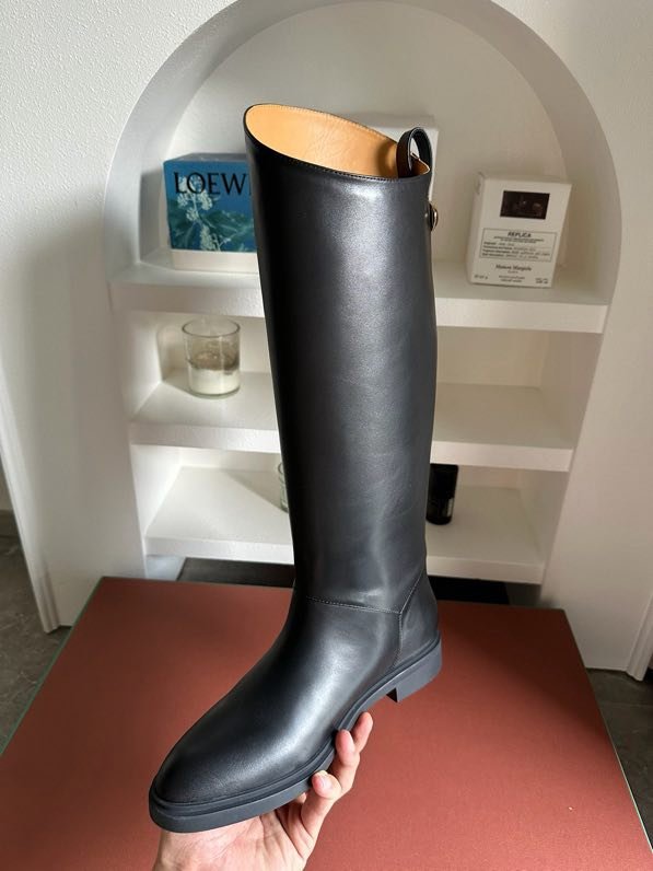 Женские кожаные сапоги Kilda