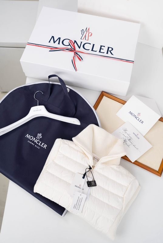 Женский демисезонный пуховик Moncler Cardigan Tricot фото 2