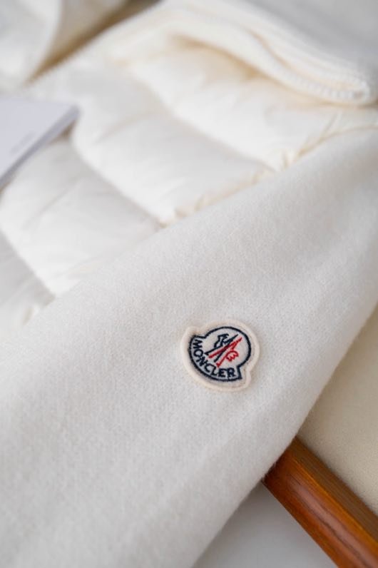 Женский демисезонный пуховик Moncler Cardigan Tricot фото 6