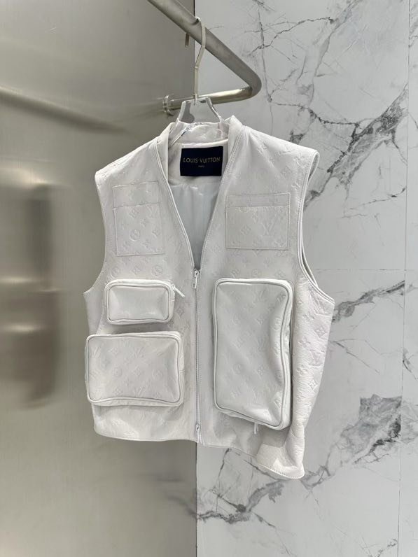 Жилет кожаный фото 5