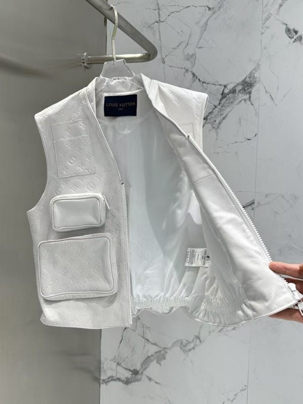 Жилет кожаный фото 6