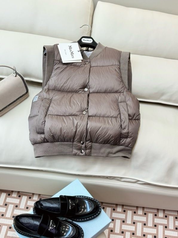 Vest on feathers female