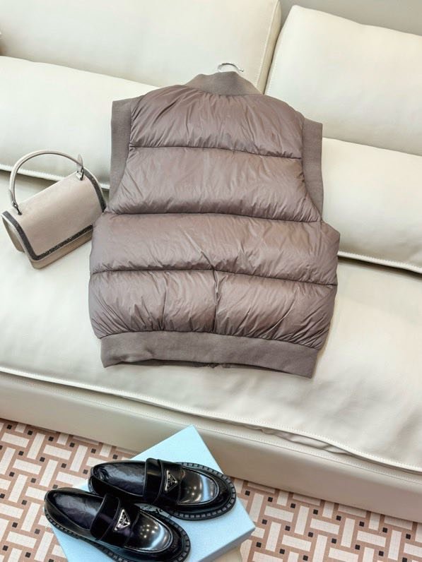 Vest on feathers female фото 3