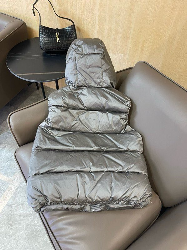 Жилет на пуху женский фото 4