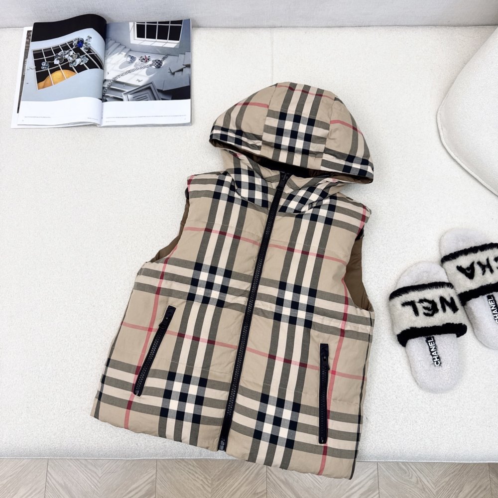 Жилетка двосторонній на пуху жіноча