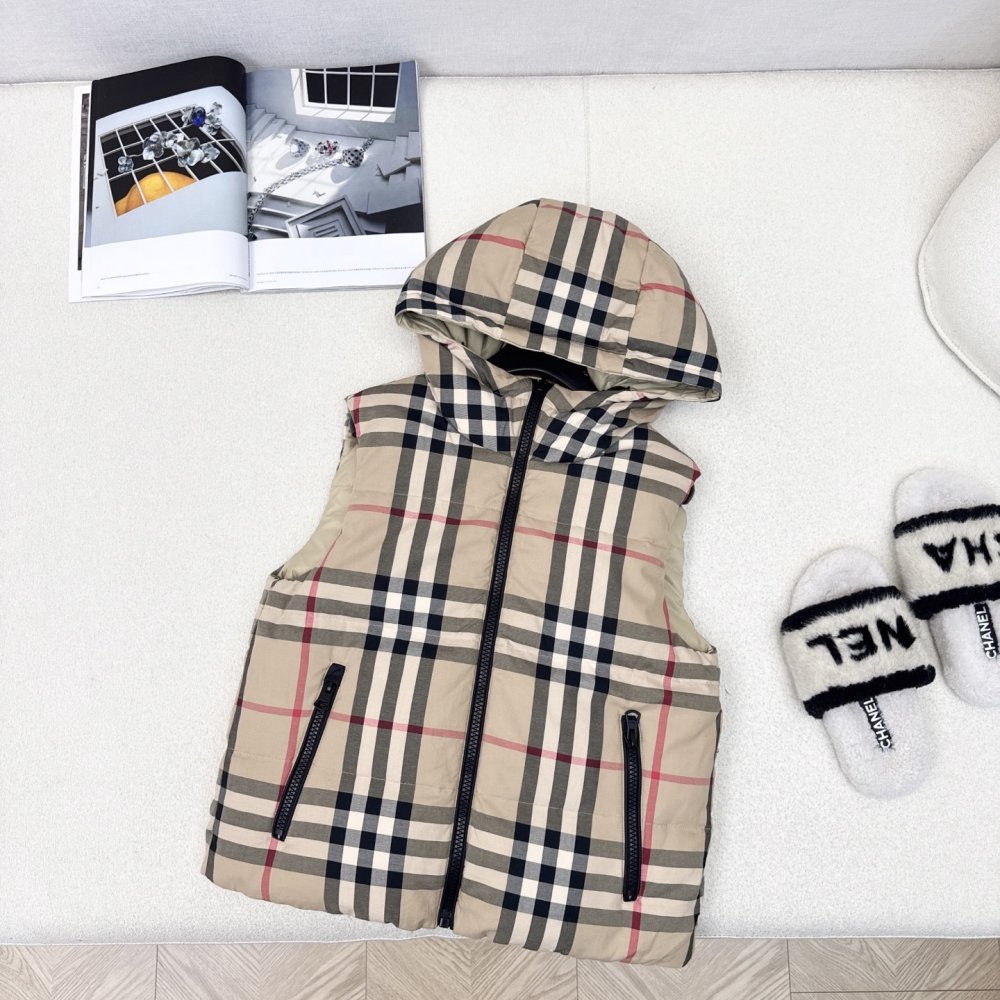 Жилетка двусторонний на пуху женская