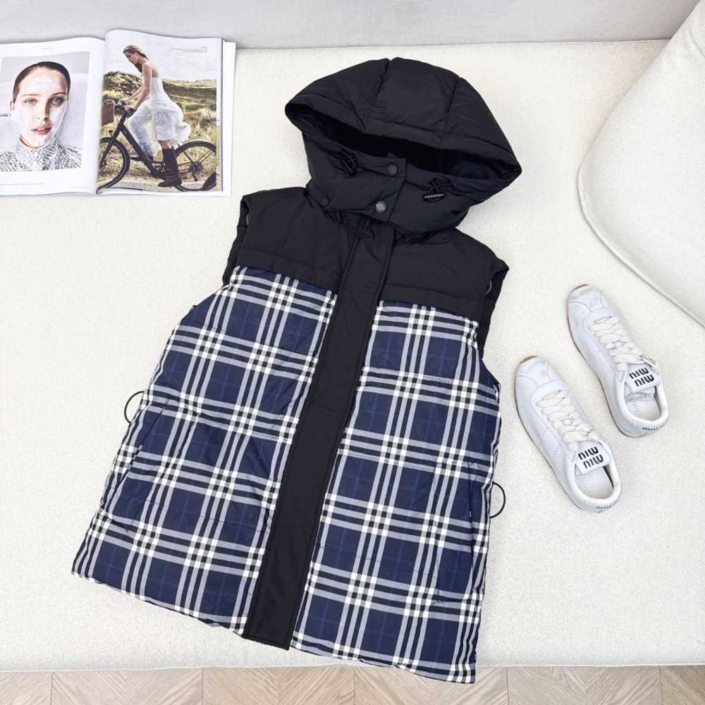 Жилетка двусторонняя на пуху женская