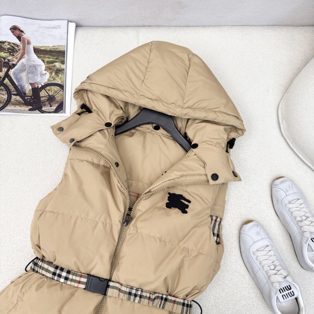 Жилетка двусторонняя на пуху женская фото 4