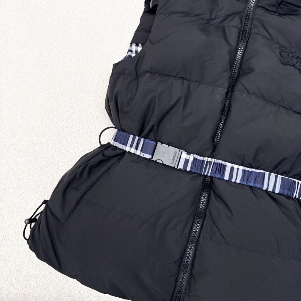 Жилетка двусторонняя на пуху женская фото 5