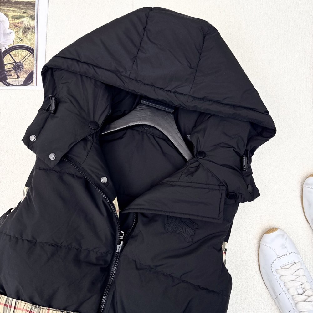 Жилетка двусторонняя на пуху женская фото 6