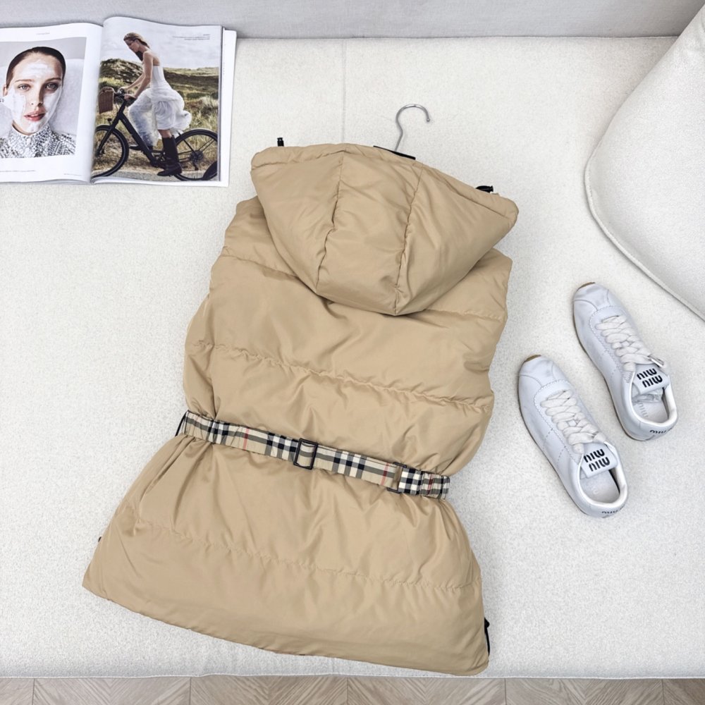 Жилетка двусторонняя на пуху женская фото 8