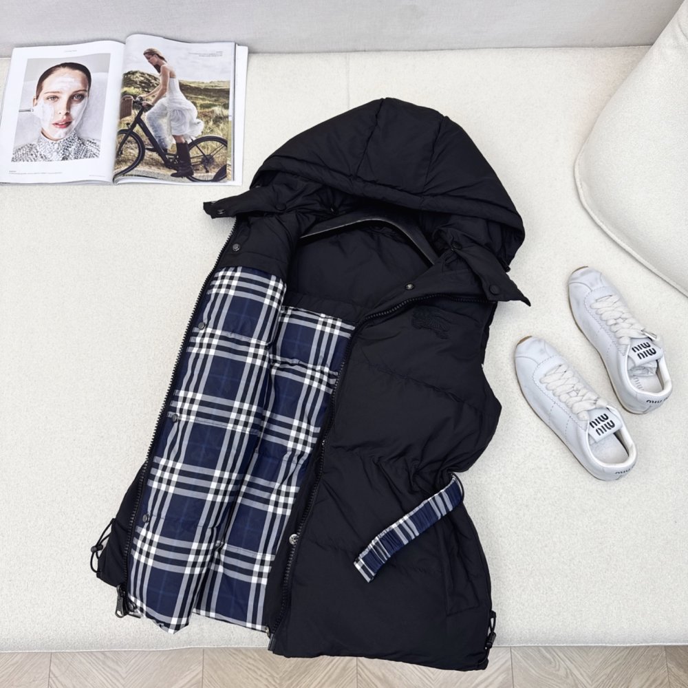 Жилетка двусторонняя на пуху женская фото 8