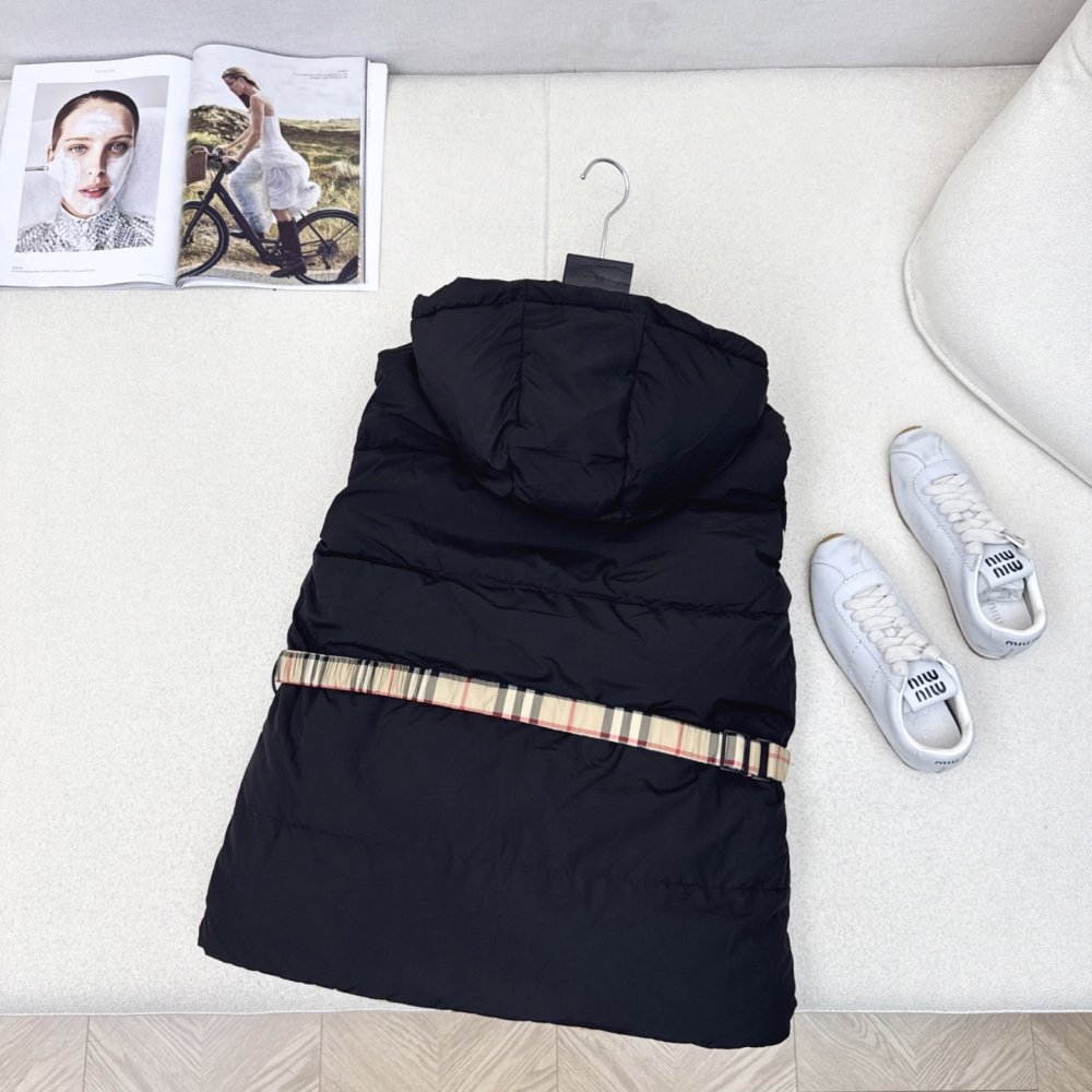 Жилетка двусторонняя на пуху женская фото 9