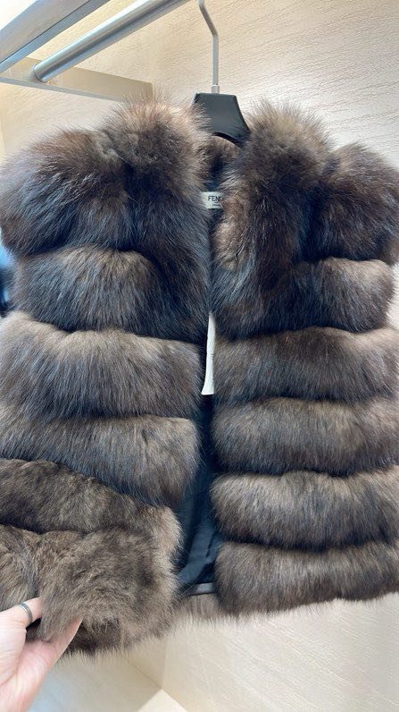 Жилетка из лисьего меха фото 2