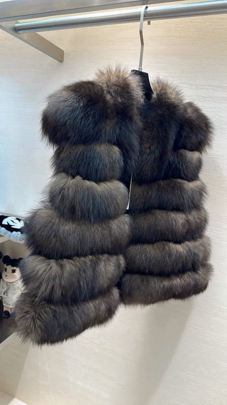 Жилетка из лисьего меха фото 3