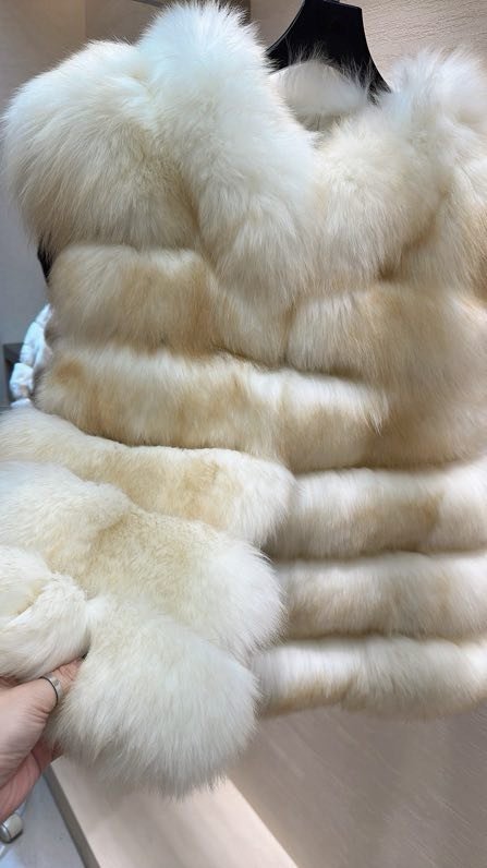 Жилетка из лисьего меха фото 3
