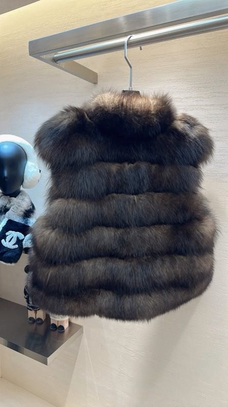 Жилетка из лисьего меха фото 4