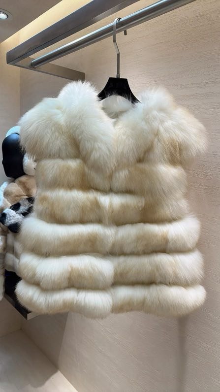 Жилетка из лисьего меха фото 4