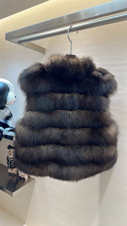 Жилетка из лисьего меха фото 5