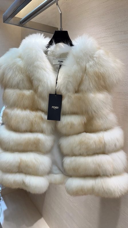 Жилетка из лисьего меха фото 5