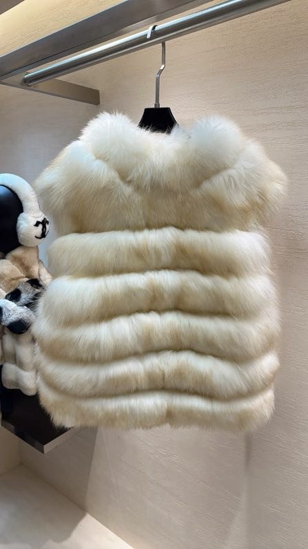 Жилетка из лисьего меха фото 7