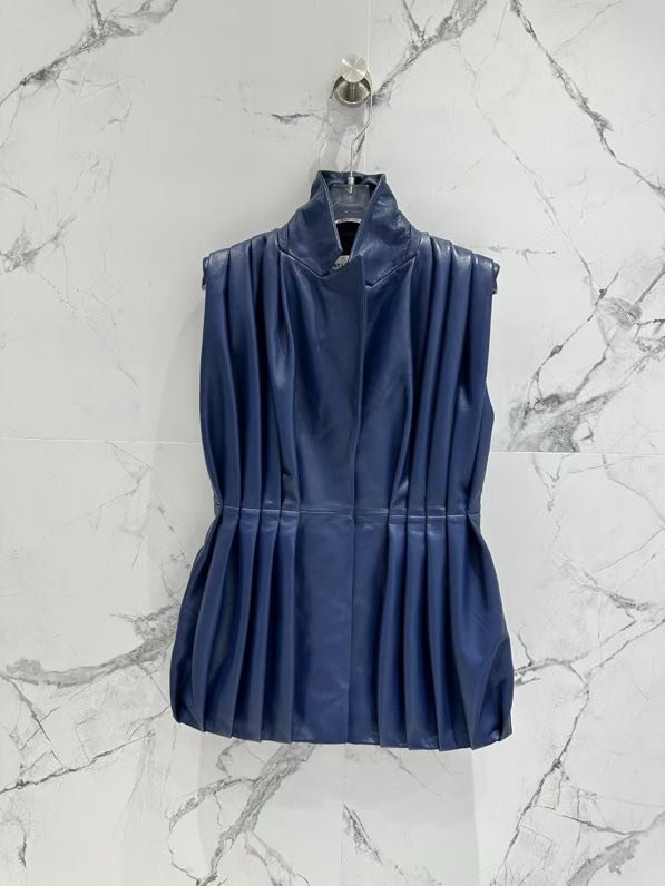 Vest leather blue women's фото 2