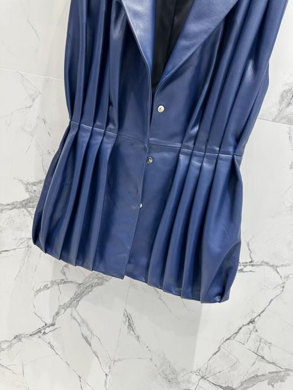 Vest leather blue women's фото 3