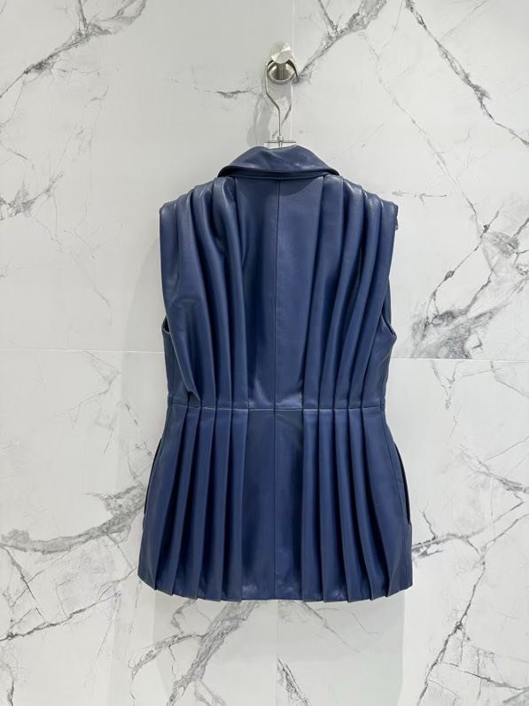 Vest leather blue women's фото 5