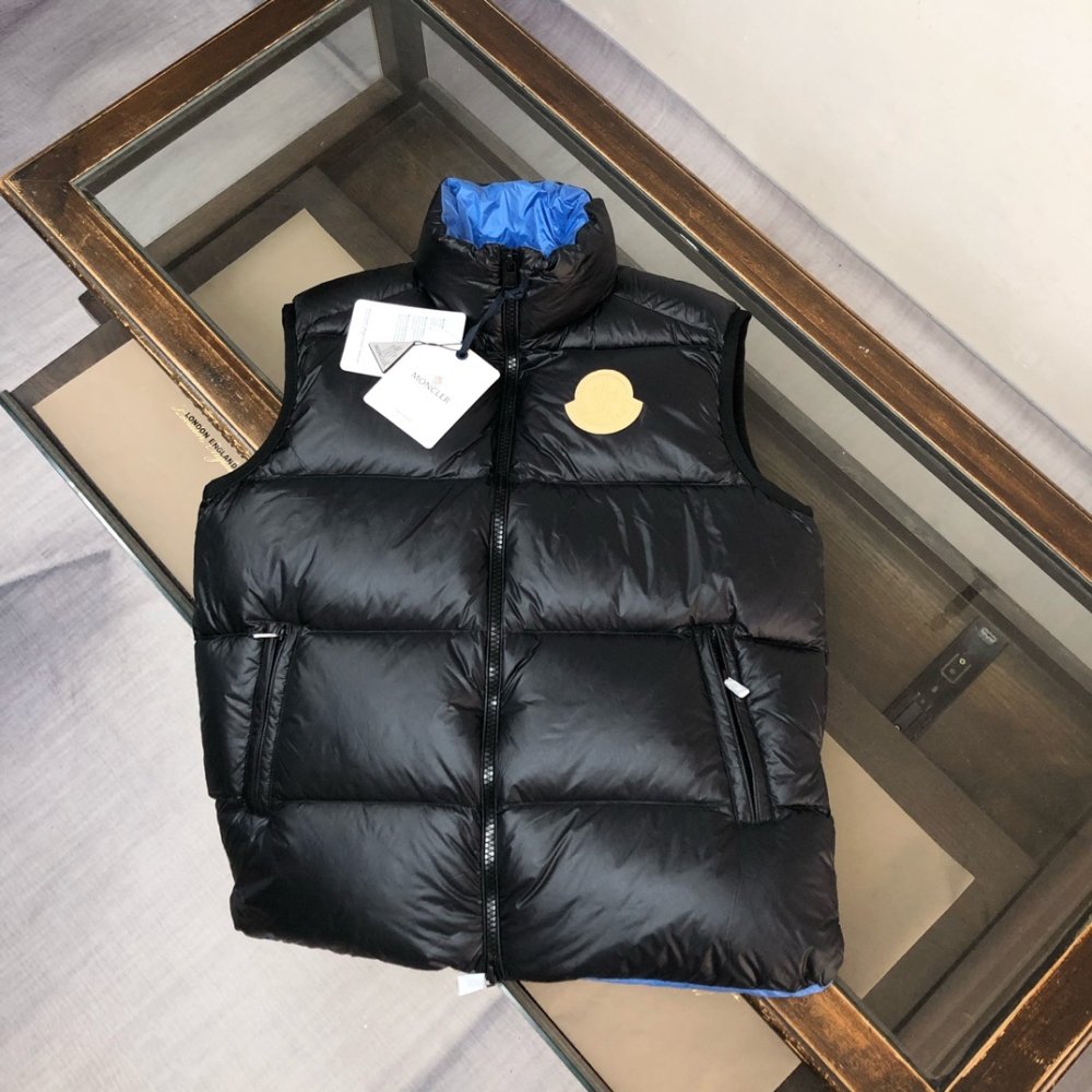 Жилетка чоловіча