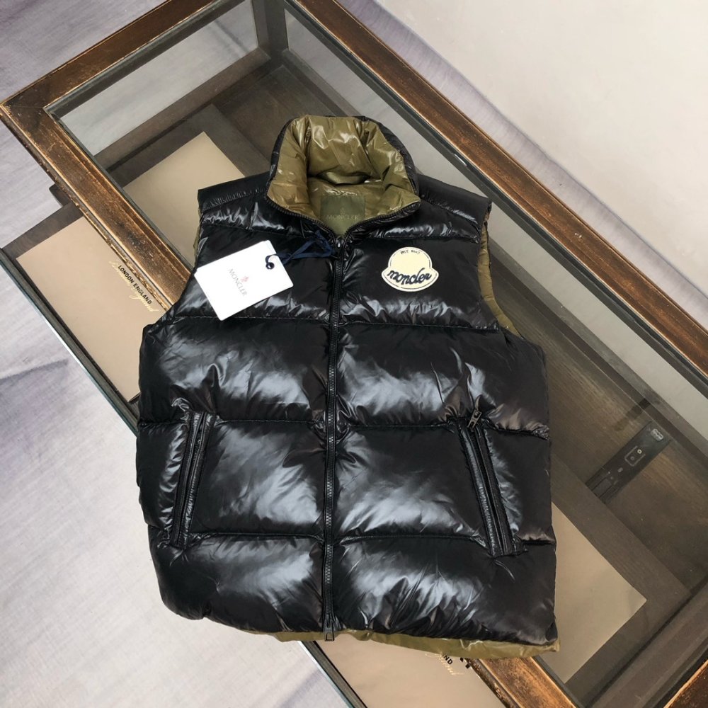 Жилетка чоловіча