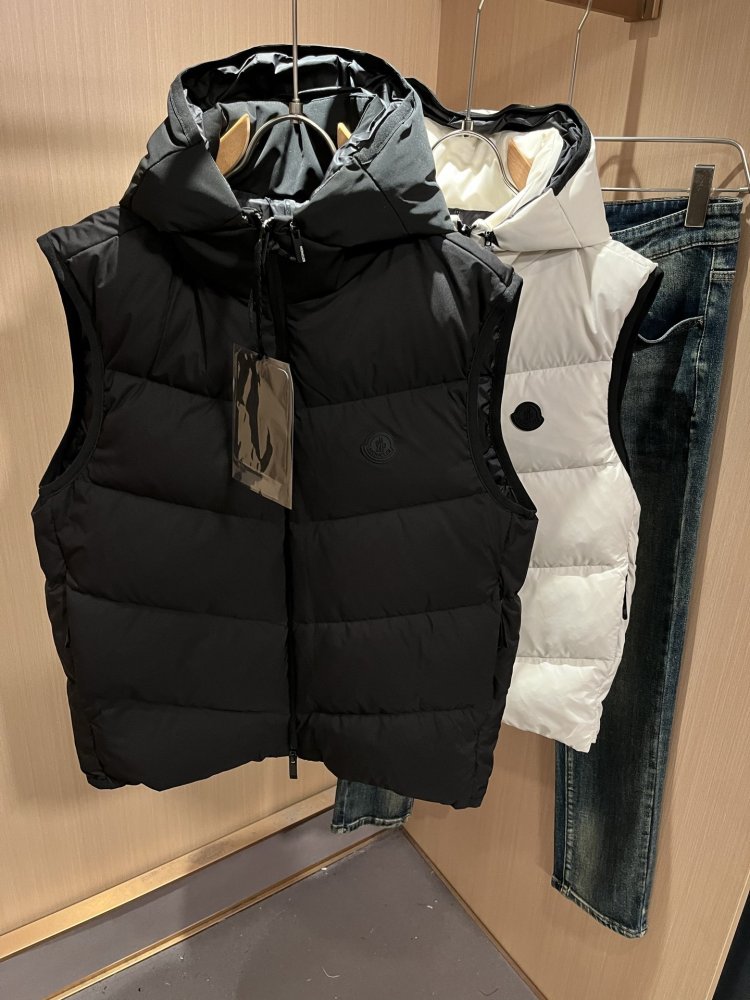 Жилетка чоловіча